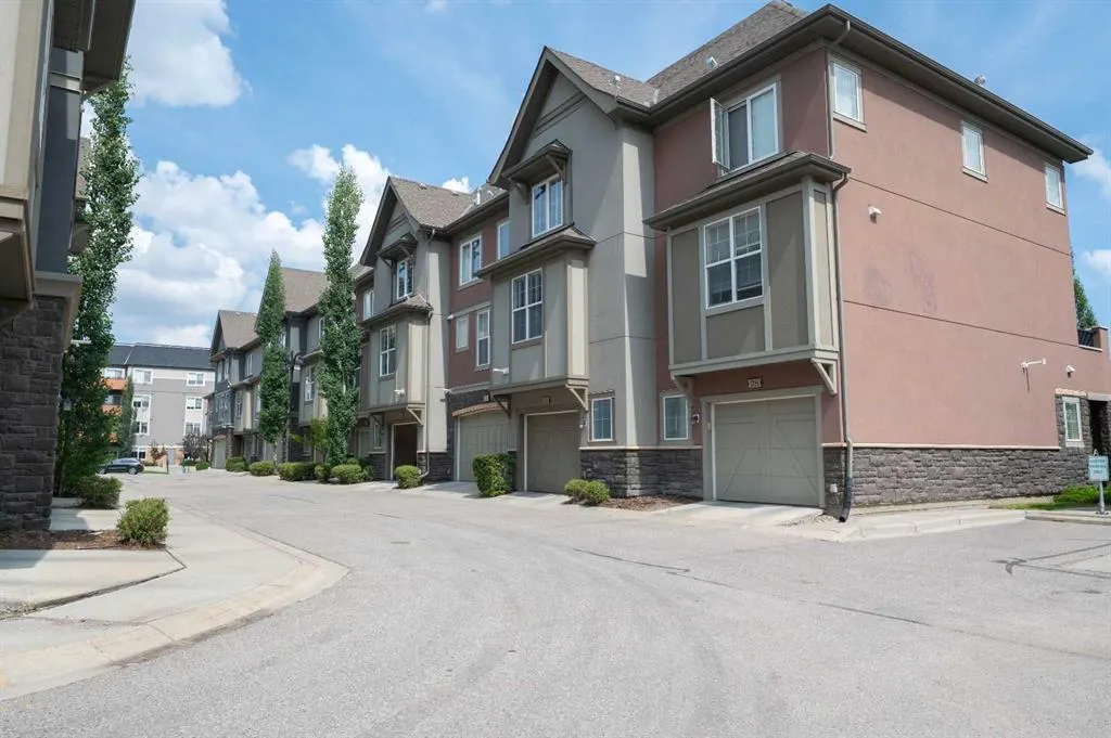 22 Quarry Lane SE