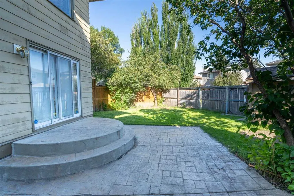 33 Sundown Close SE