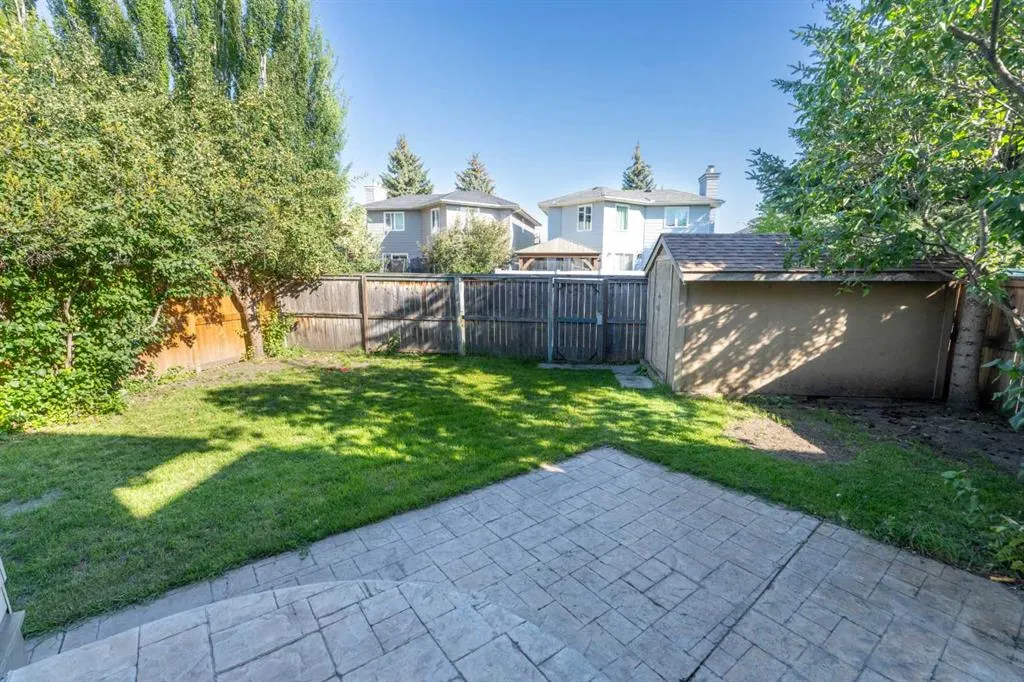 33 Sundown Close SE