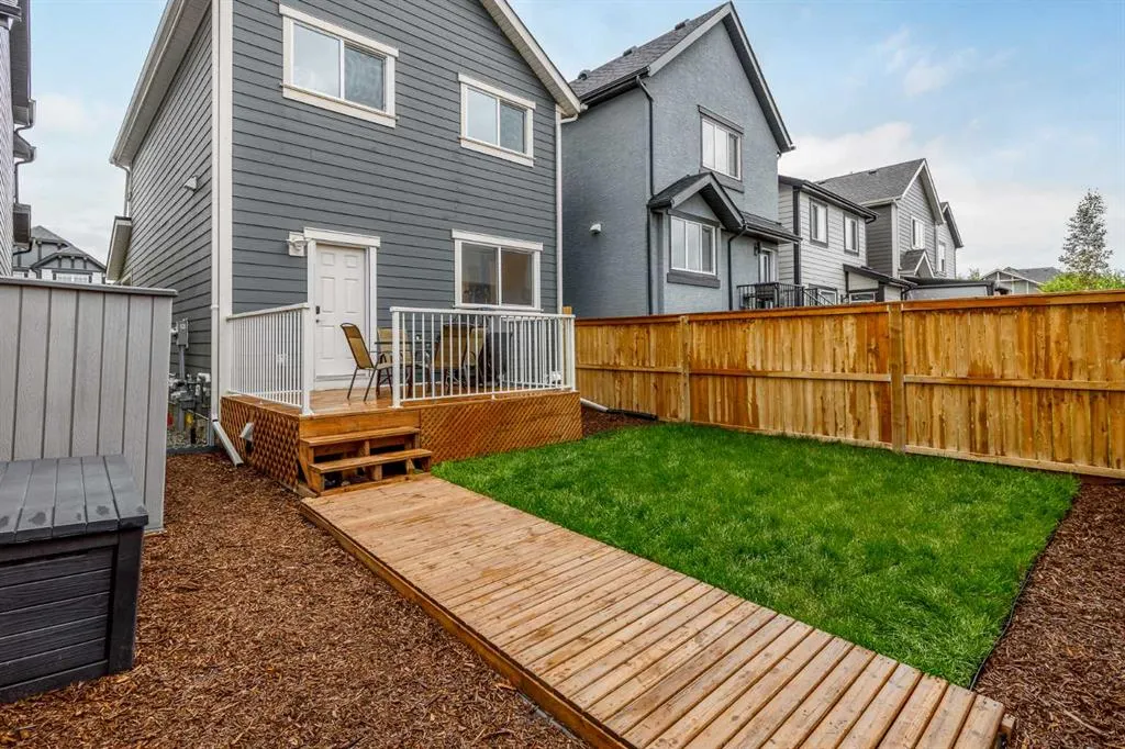 350 Masters Row SE