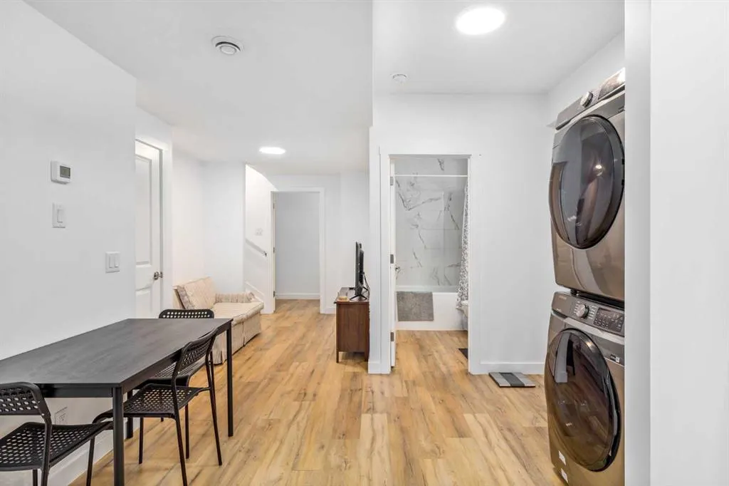 350 Masters Row SE