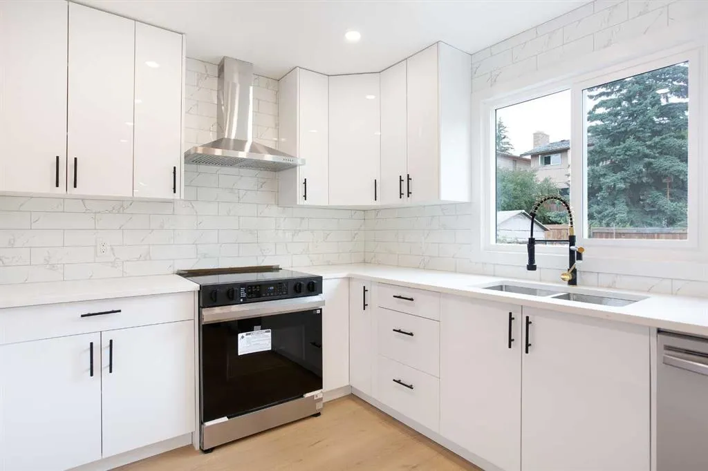 24 Hawkwood Crescent NW