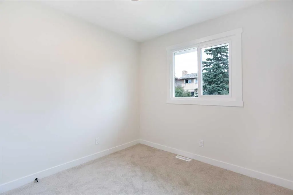 24 Hawkwood Crescent NW