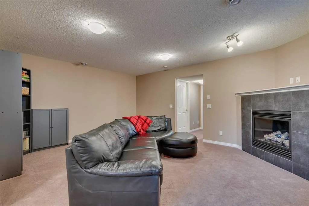 255 Cranford Close SE