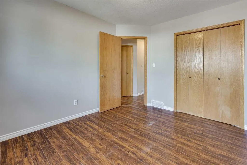 5915 52 Avenue, #A