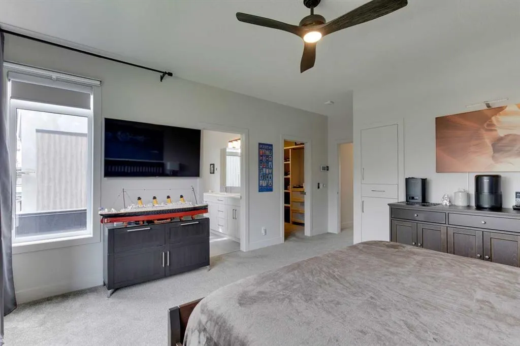 275 Royal Elm Road NW