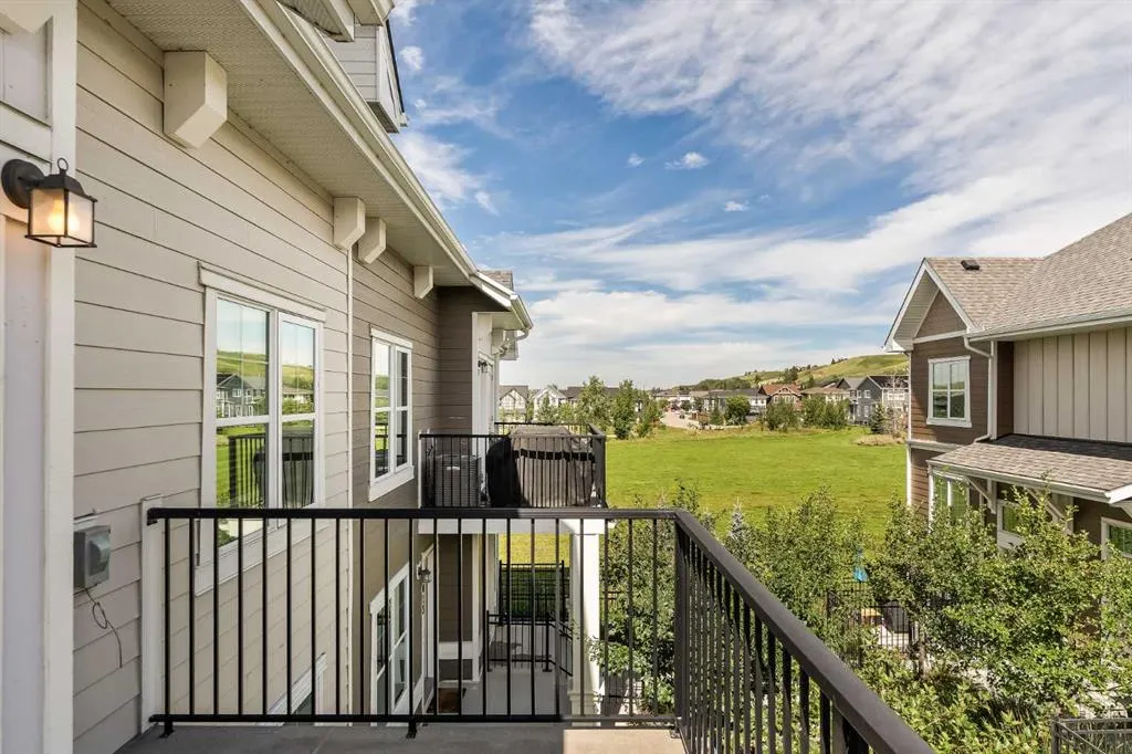 1009 Cranbrook Walk SE