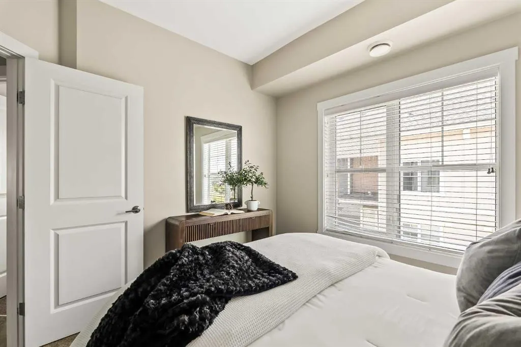 1009 Cranbrook Walk SE