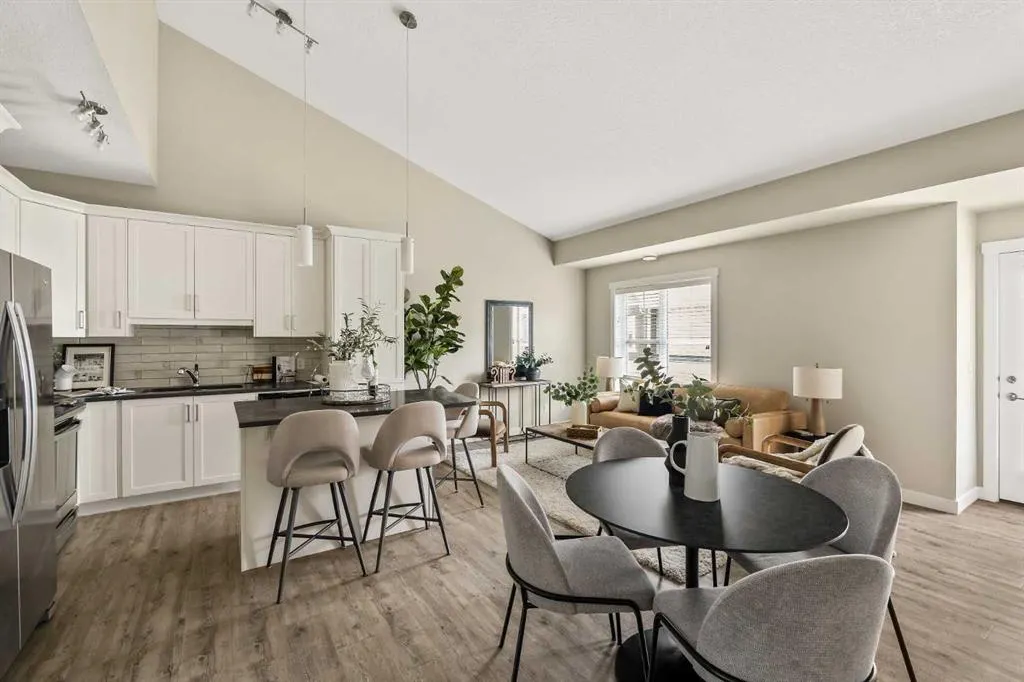 1009 Cranbrook Walk SE