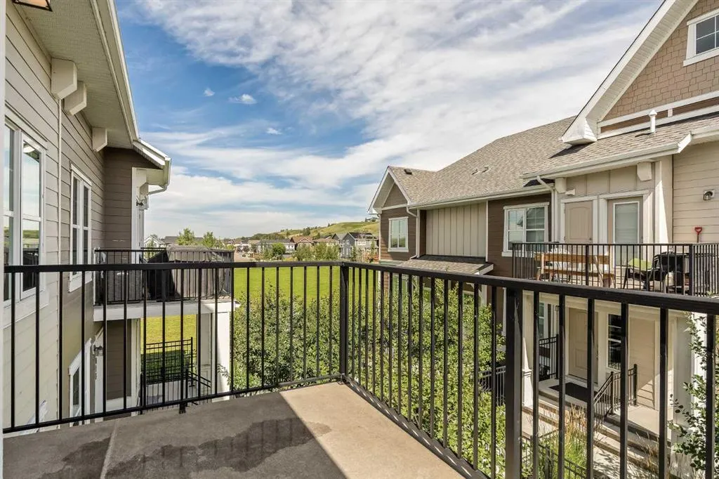 1009 Cranbrook Walk SE