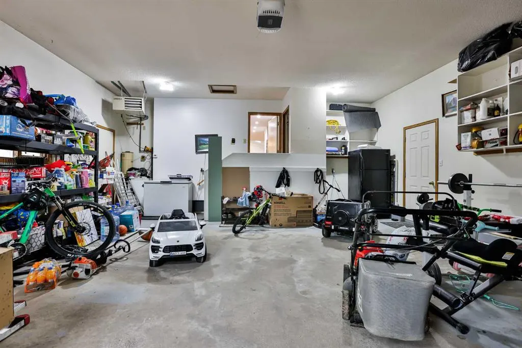 93 Coachwood Road W