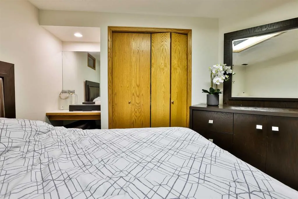 93 Coachwood Road W