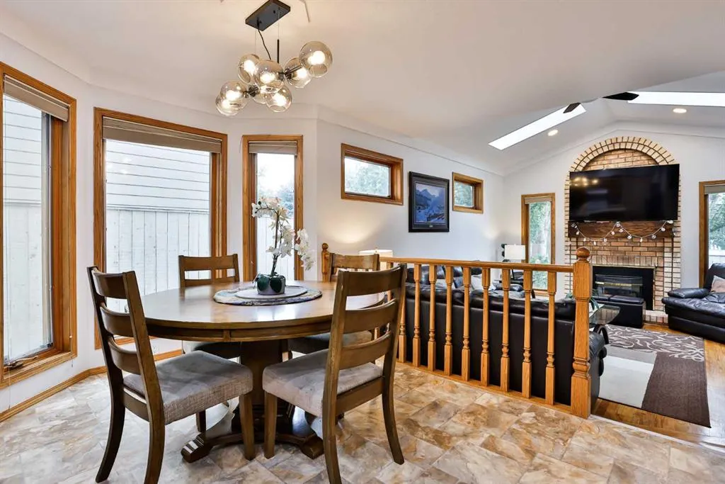 93 Coachwood Road W