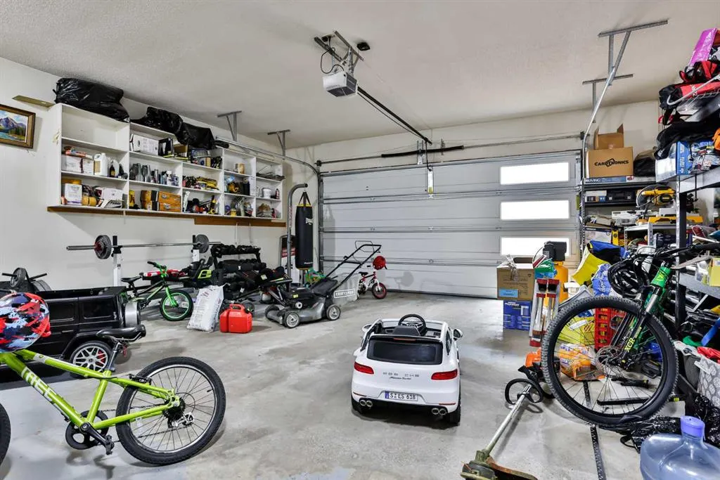 93 Coachwood Road W