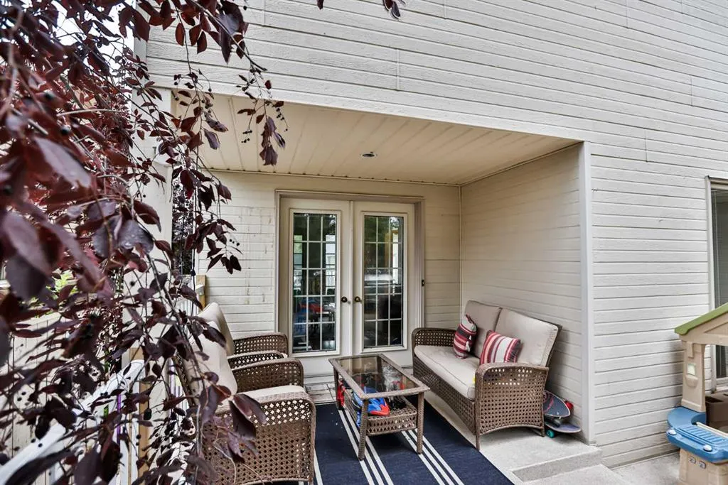 93 Coachwood Road W