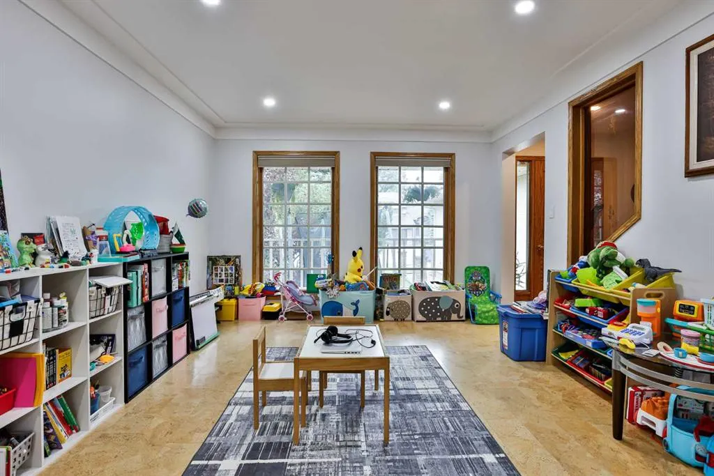 93 Coachwood Road W