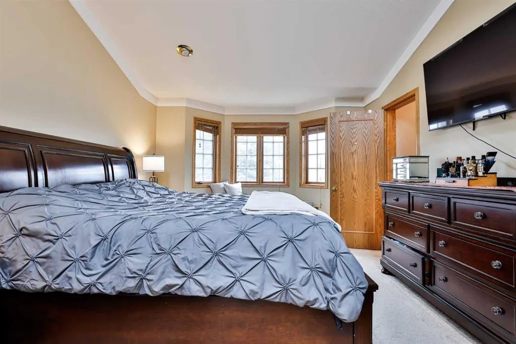 93 Coachwood Road W