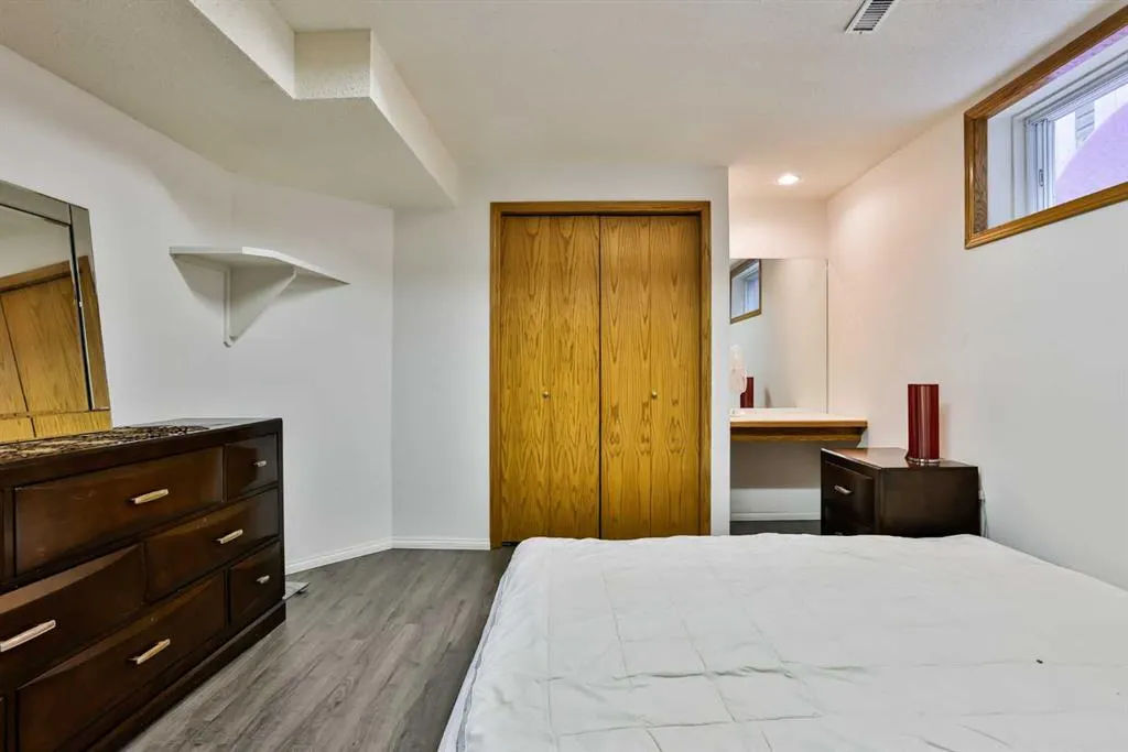 93 Coachwood Road W