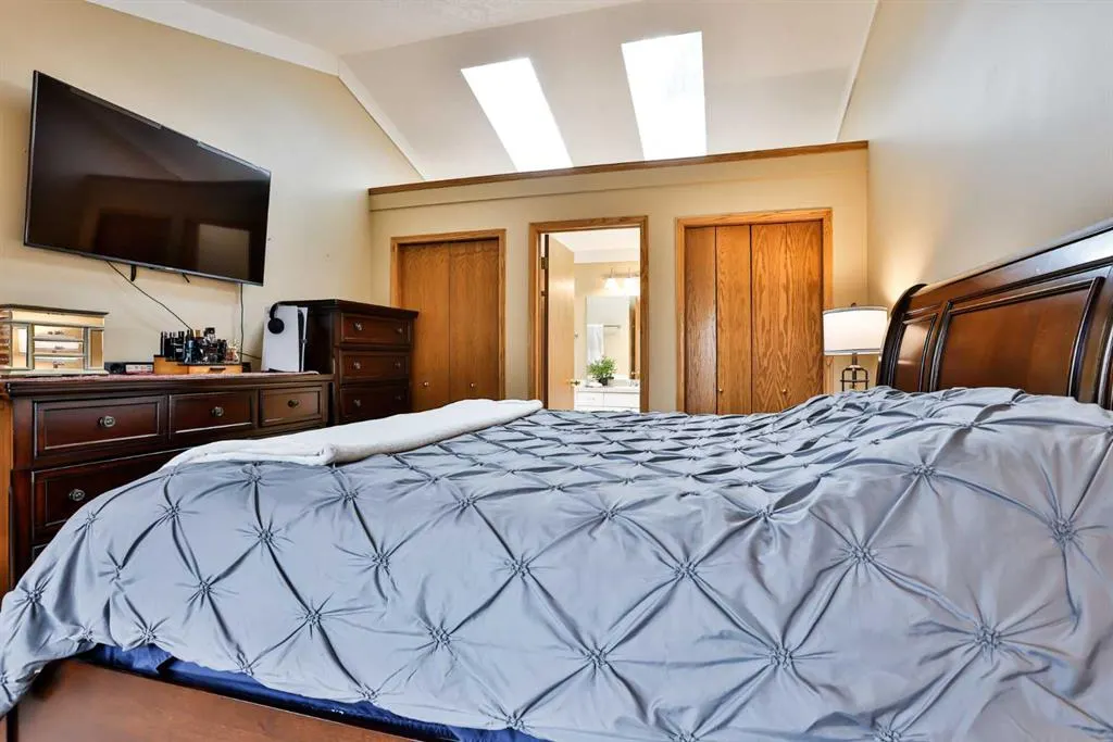 93 Coachwood Road W