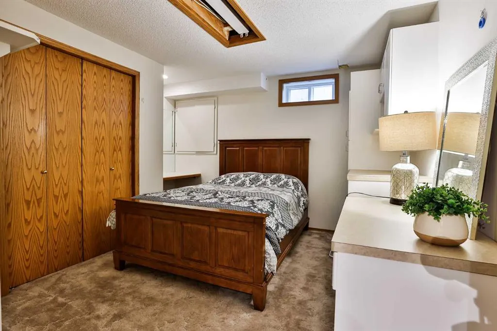 93 Coachwood Road W