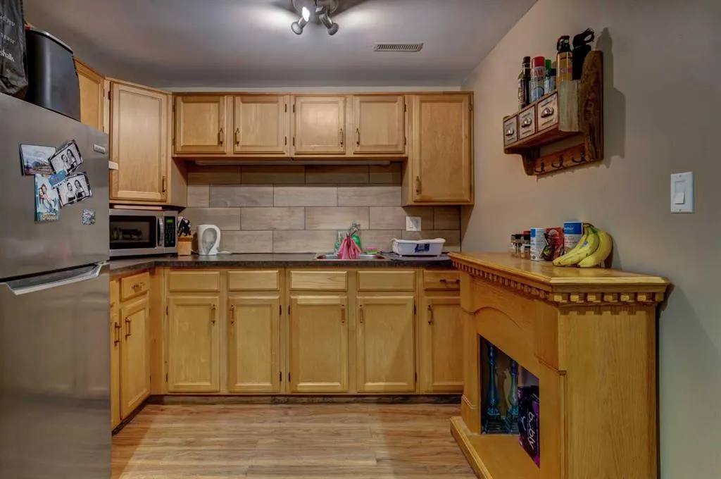 211 Glen Crescent