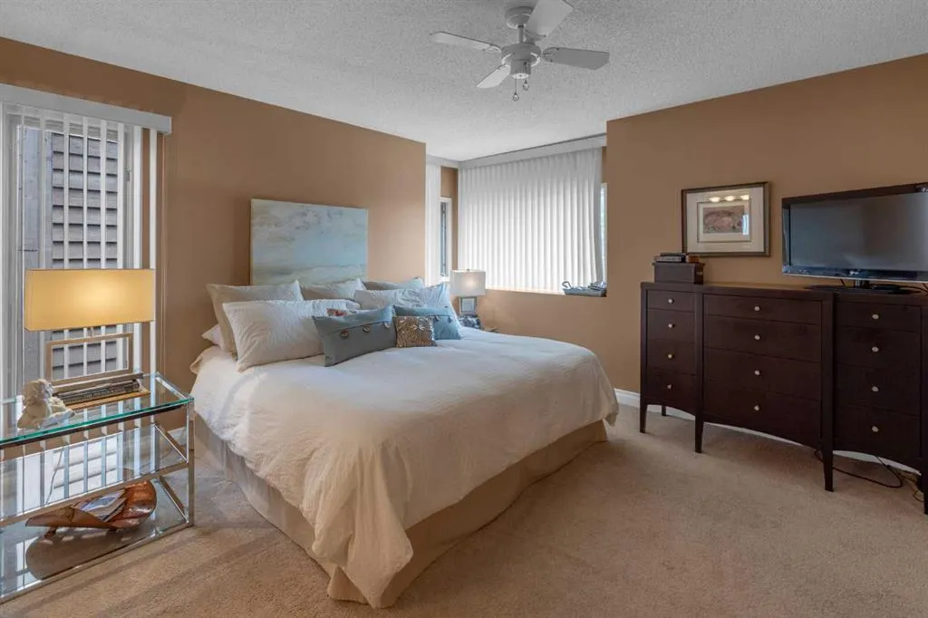 120 Deercross Road SE