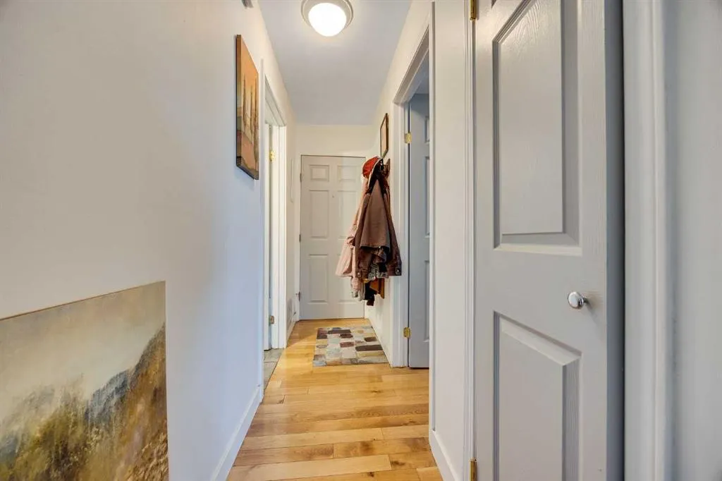 836 4 Avenue NW, #302