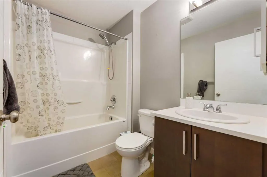 165 Bayside Loop SW