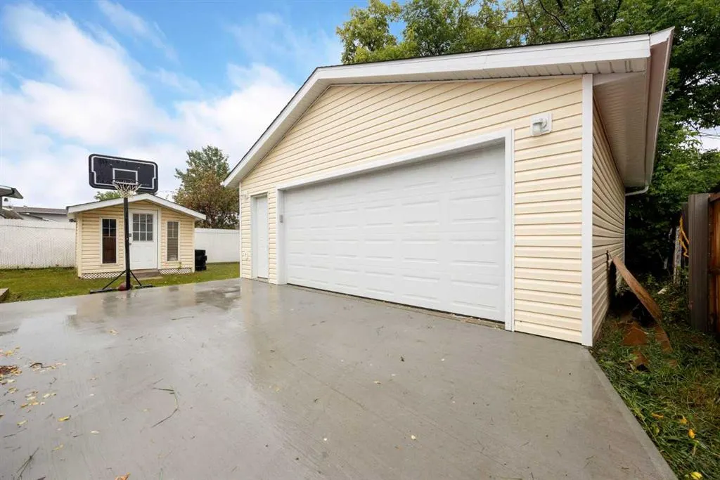 23 Mcleod Street