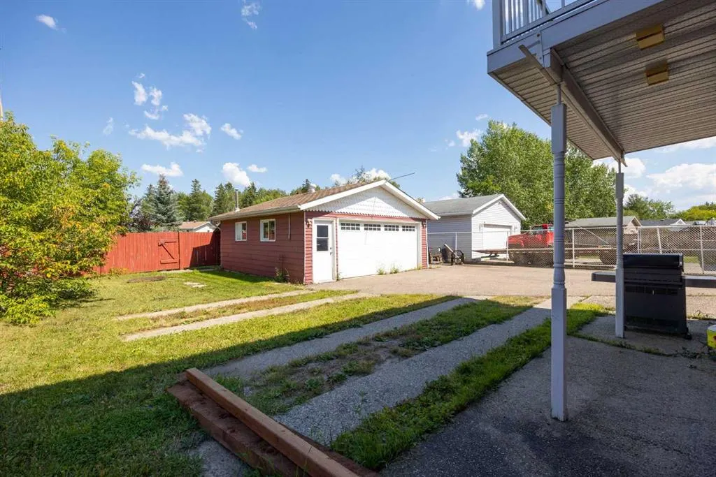 313 Hillcrest Drive