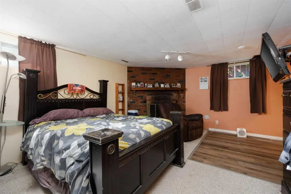 313 Hillcrest Drive