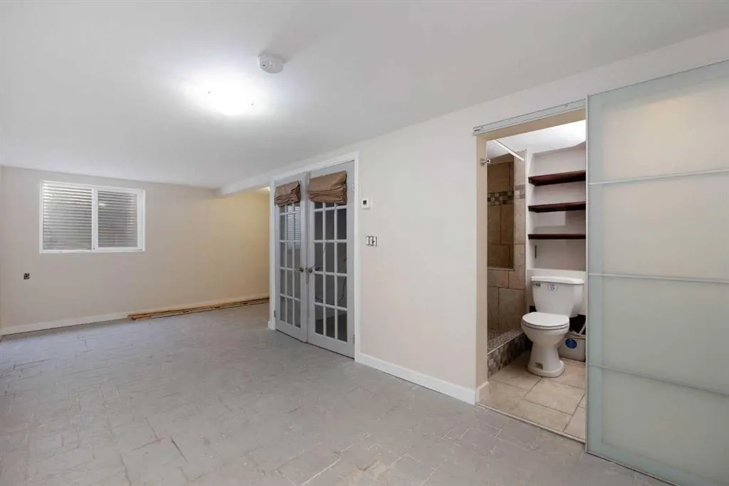 313 Hillcrest Drive