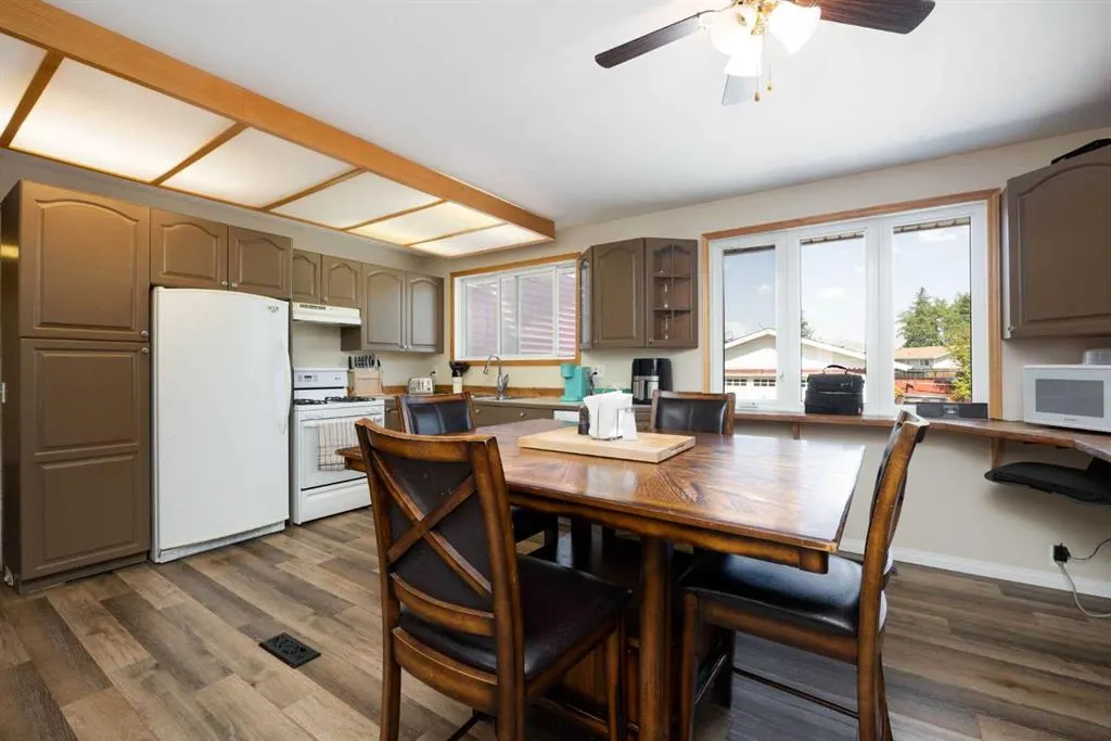 313 Hillcrest Drive