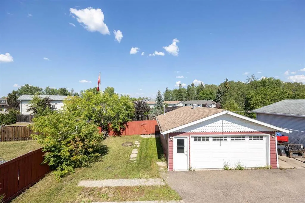 313 Hillcrest Drive