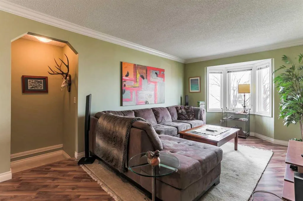 143 Cedarwood Lane SW
