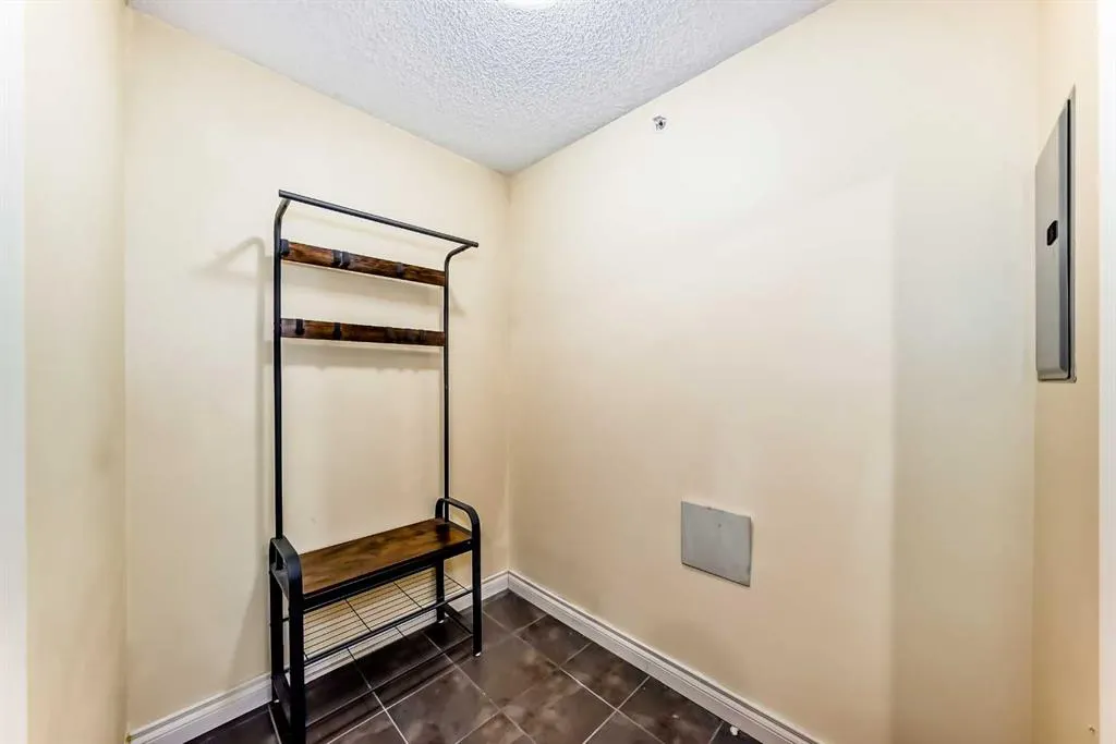 2371 Eversyde Avenue SW, #2322