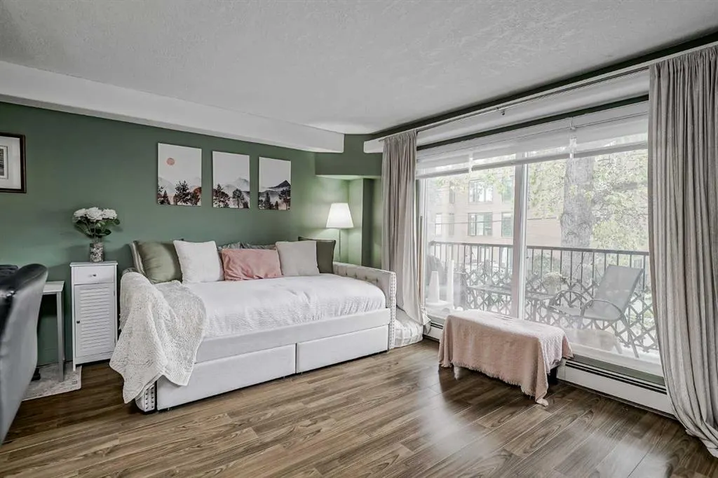 355 5 Avenue NE, #208
