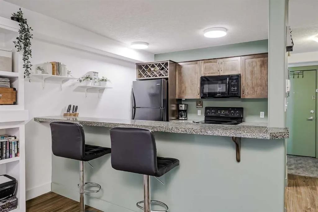 355 5 Avenue NE, #208