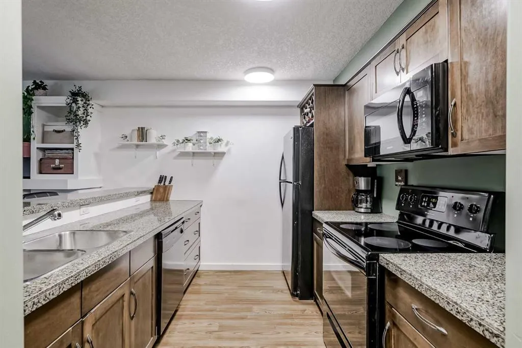 355 5 Avenue NE, #208