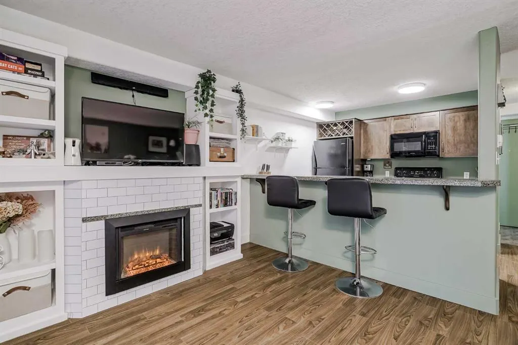 355 5 Avenue NE, #208