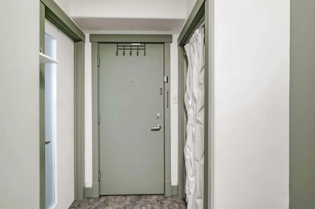 355 5 Avenue NE, #208