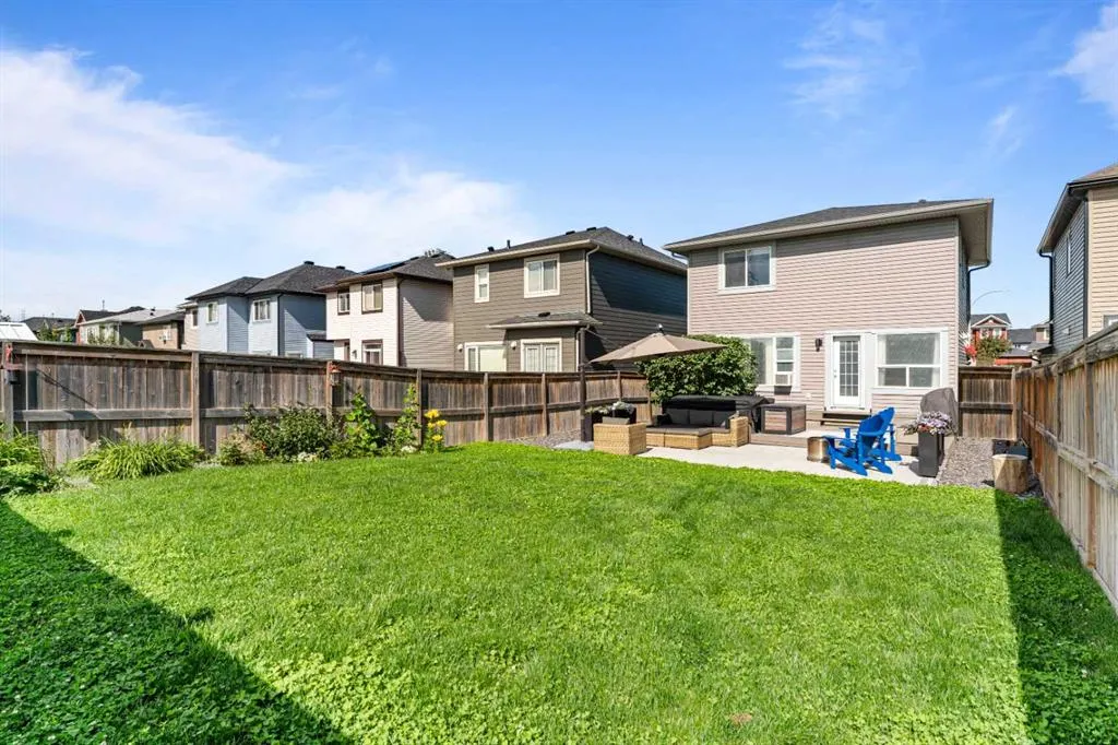 120 Evansdale Way NW