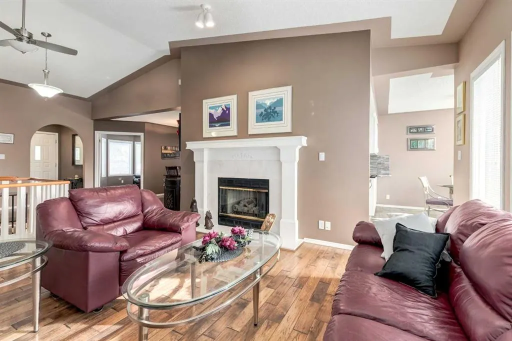 82 Hawkdale Circle NW