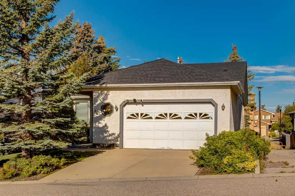 82 Hawkdale Circle NW