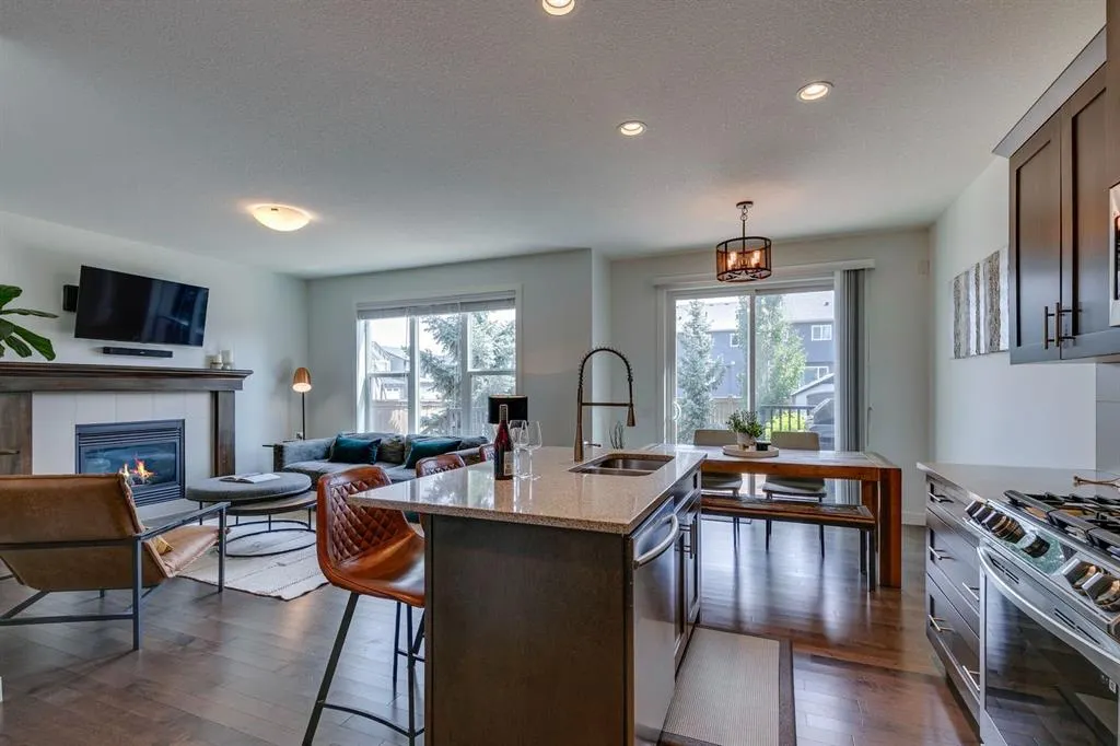 270 Legacy Heights SE