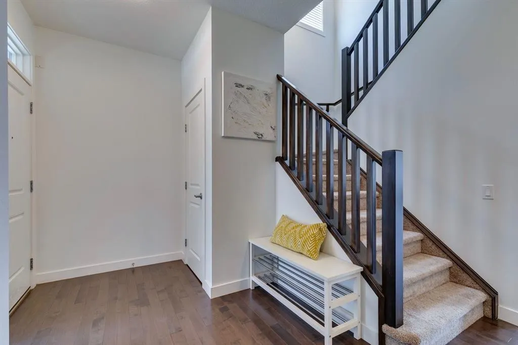 270 Legacy Heights SE