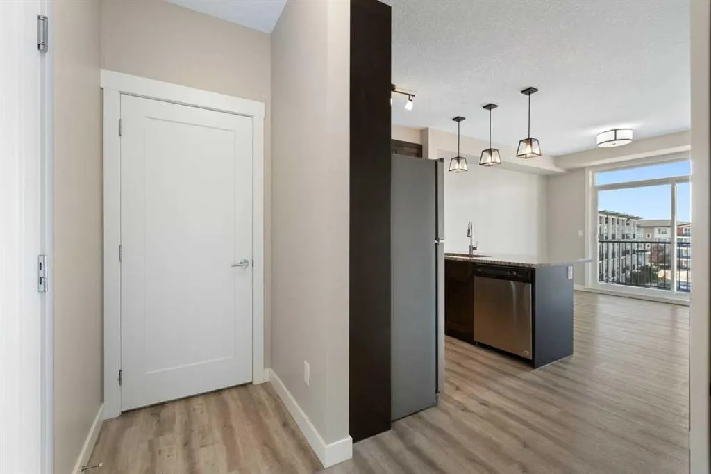 10 Walgrove Walk SE, #406