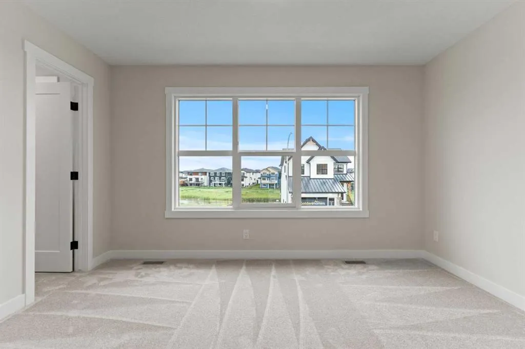 354 Kinniburgh Loop