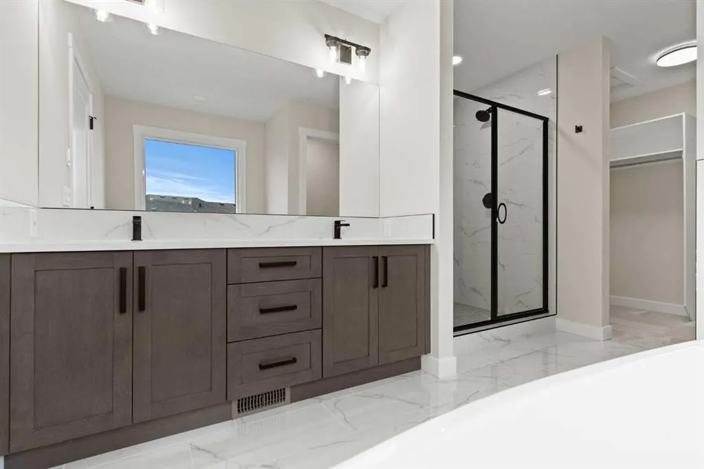 354 Kinniburgh Loop