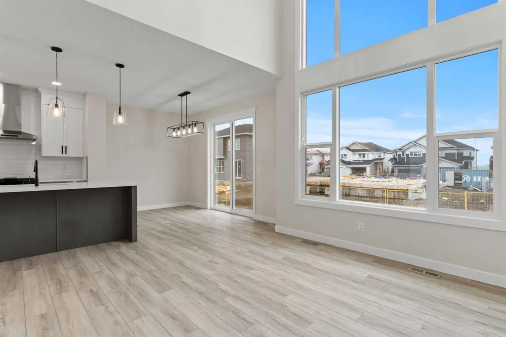 354 Kinniburgh Loop